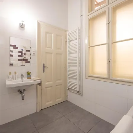 Cozy & Nostalgic Budapest Style Apartment In The Center Zewnętrze zdjęcie