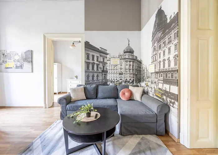 Cozy & Nostalgic Budapest Style Apartment In The Center