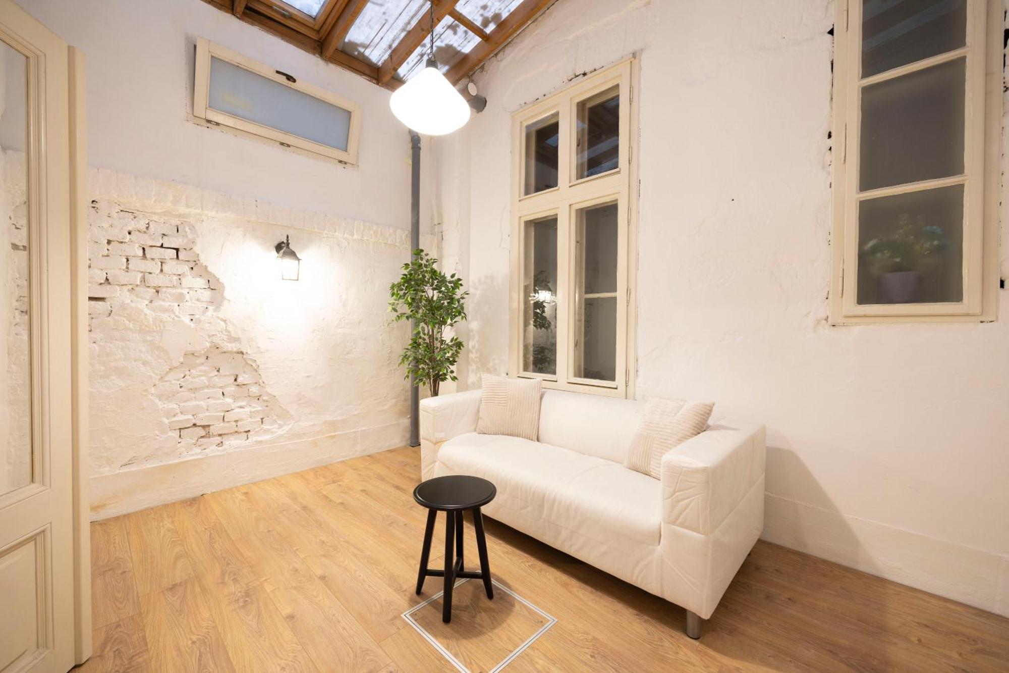 Cozy & Nostalgic Style In The Center Apartament *
