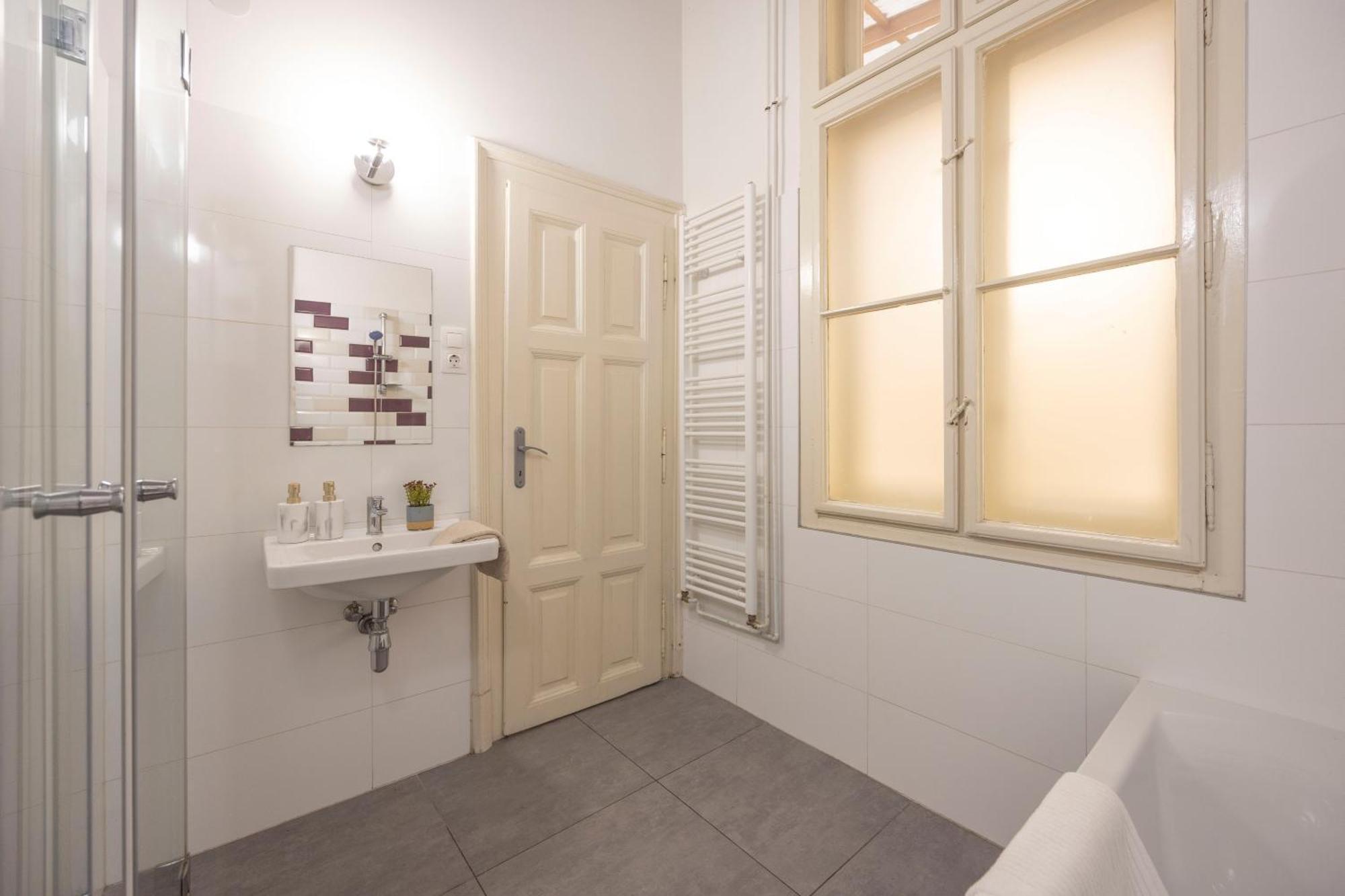 Apartament Cozy & Nostalgic Style In The Center